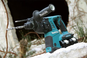 DHR242RME  Máy Khoan Bê Tông 3 Chức Năng Dùng Pin (kèm 02 Pin 4.0ah + Sạc Nhanh)