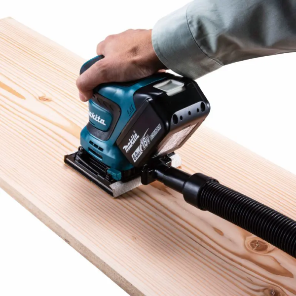 DBO481Z  Máy Chà Nhám Rung Dùng Pin(đế Nhựa/ (không Kèm Pin Sạc)