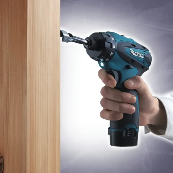 DF030DZ  Máy Khoan Và Vặn Vít Dùng Pin(10.8v) (không Kèm Pin Sạc)