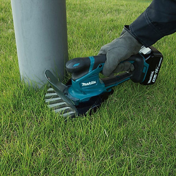 DUM604Z  Máy Tỉa Cỏ Dùng Pin(18v) (không Kèm Pin Sạc)