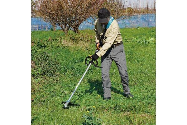 UR017GZ  Máy Cắt Cỏ Dùng Pin(tay Cầm Vòng/bl)(40vmax)